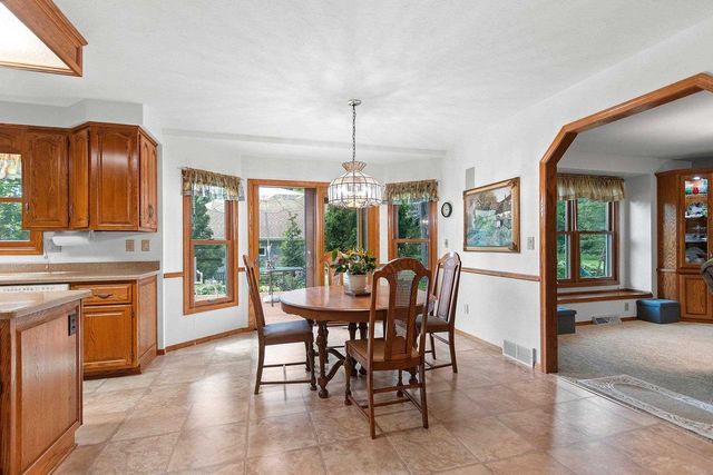 2920 THUNDERBYRD TRAIL, Green Bay, WI 54313
