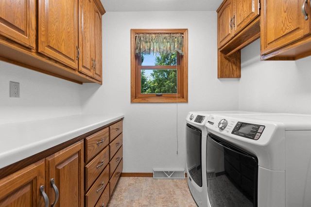 2920 THUNDERBYRD TRAIL, Green Bay, WI 54313