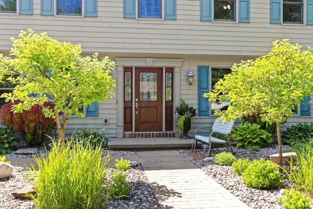 2920 THUNDERBYRD TRAIL, Green Bay, WI 54313