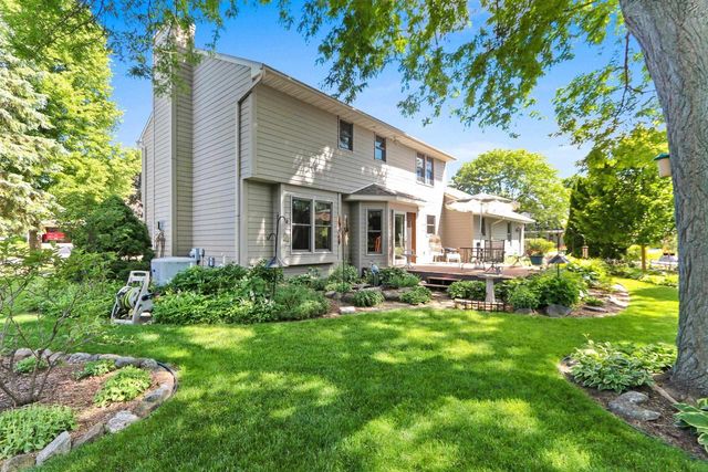 2920 THUNDERBYRD TRAIL, Green Bay, WI 54313