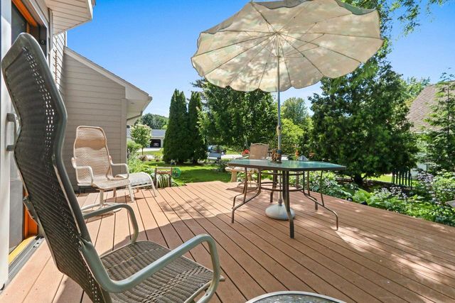 2920 THUNDERBYRD TRAIL, Green Bay, WI 54313