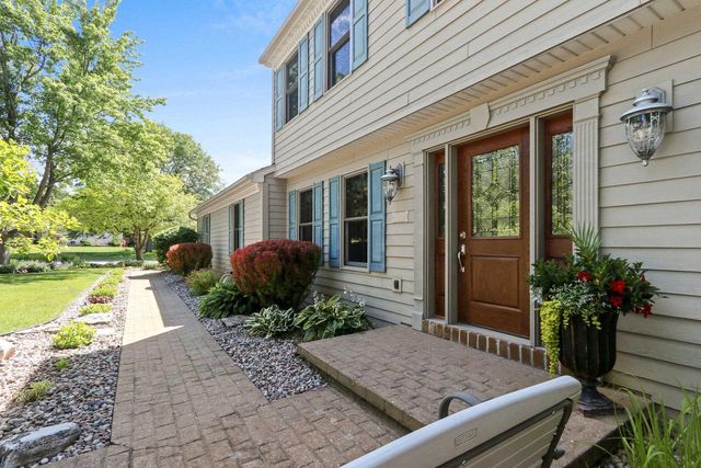 2920 THUNDERBYRD TRAIL, Green Bay, WI 54313