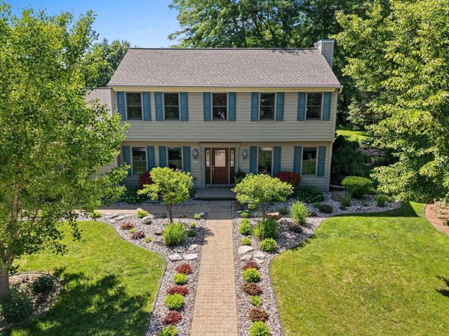 2920 THUNDERBYRD TRAIL, Green Bay, WI 54313