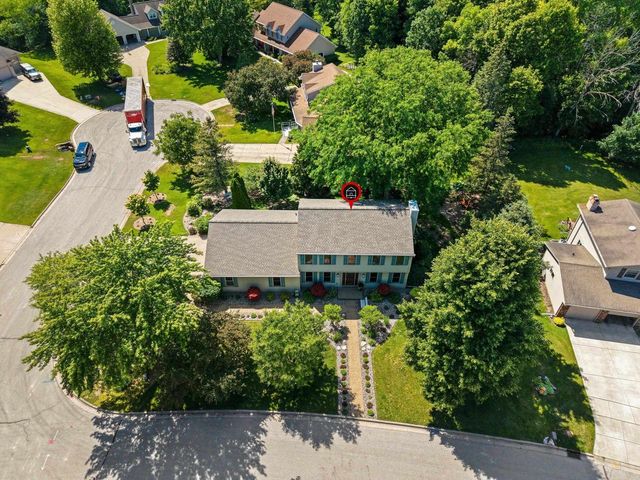 2920 THUNDERBYRD TRAIL, Green Bay, WI 54313