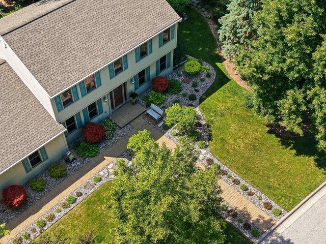 2920 THUNDERBYRD TRAIL, Green Bay, WI 54313