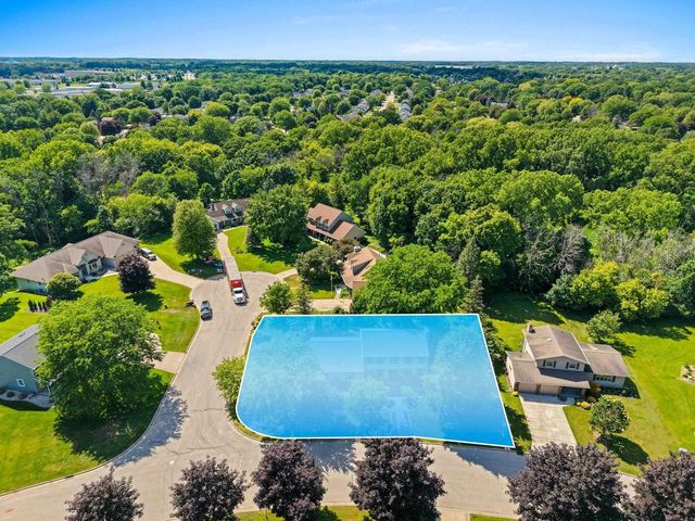 2920 THUNDERBYRD TRAIL, Green Bay, WI 54313