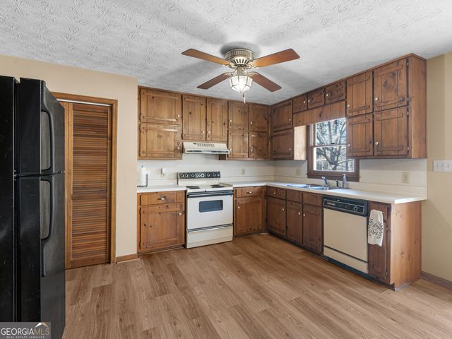 730 Bell Road SE, Conyers, GA 30094