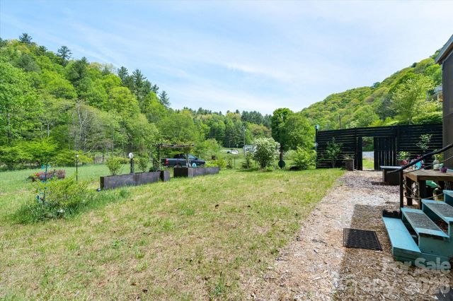 72 Amos Creek Road, Marshall, NC 28753