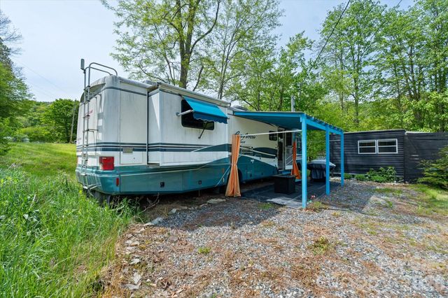 72 Amos Creek Road, Marshall, NC 28753