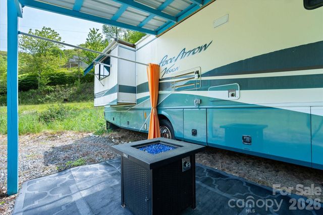 72 Amos Creek Road, Marshall, NC 28753