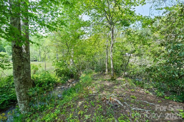 72 Amos Creek Road, Marshall, NC 28753