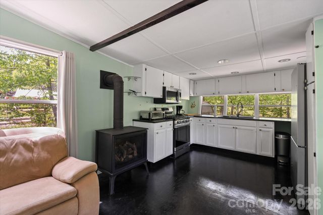 72 Amos Creek Road, Marshall, NC 28753