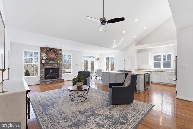 105 TURNSTONE LN, Lake Frederick, VA 22630