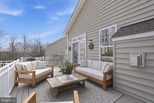 105 TURNSTONE LN, Lake Frederick, VA 22630