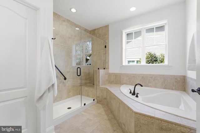 105 TURNSTONE LN, Lake Frederick, VA 22630