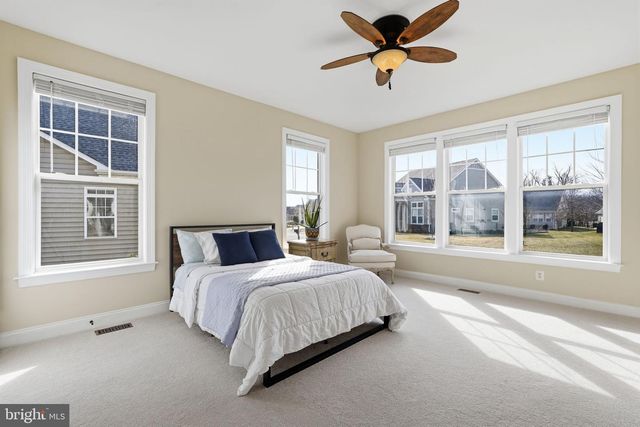 105 TURNSTONE LN, Lake Frederick, VA 22630