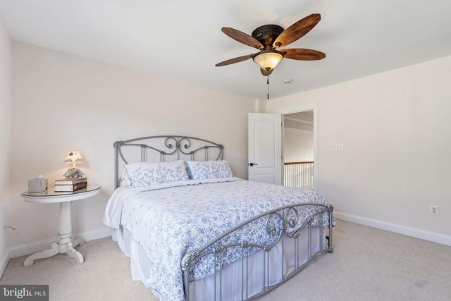 105 TURNSTONE LN, Lake Frederick, VA 22630