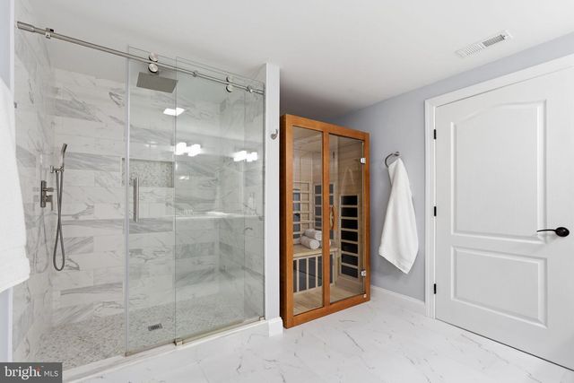 105 TURNSTONE LN, Lake Frederick, VA 22630