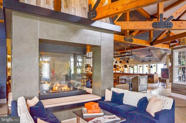 105 TURNSTONE LN, Lake Frederick, VA 22630