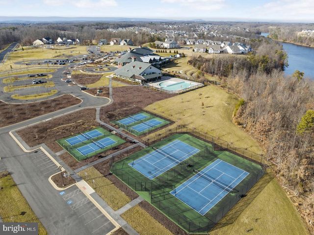 105 TURNSTONE LN, Lake Frederick, VA 22630