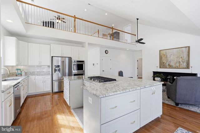 105 TURNSTONE LN, Lake Frederick, VA 22630