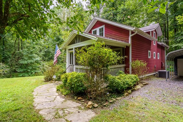 120 Shenendoa Drive, Ellijay, GA 30540