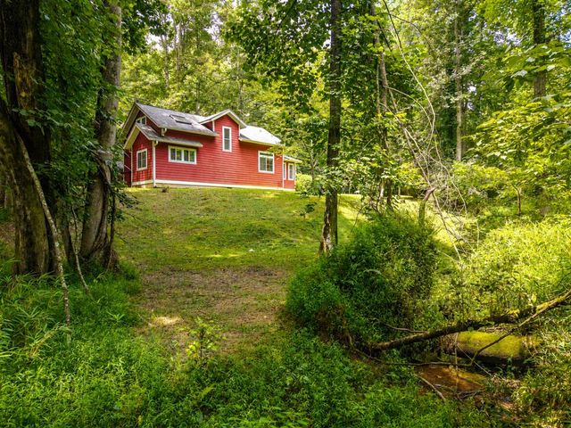 120 Shenendoa Drive, Ellijay, GA 30540