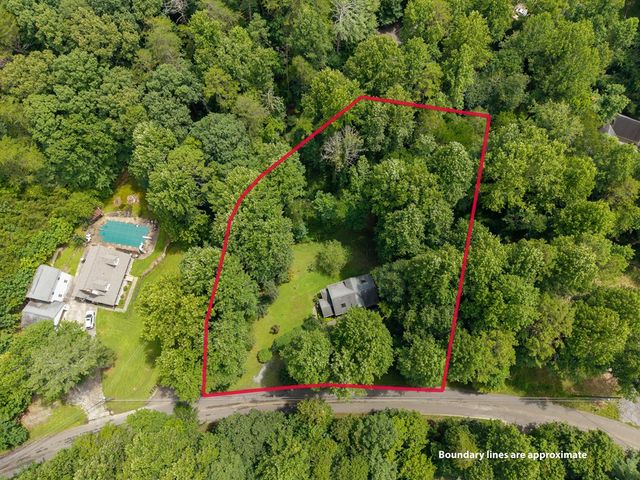 120 Shenendoa Drive, Ellijay, GA 30540