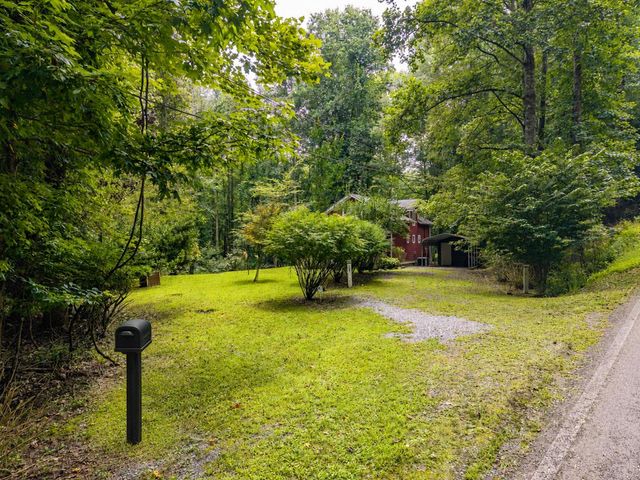 120 Shenendoa Drive, Ellijay, GA 30540