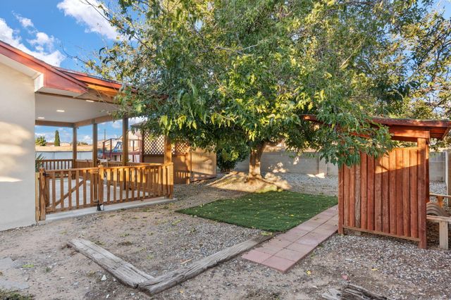 1532 35th Circle SE, Rio Rancho, NM 87124