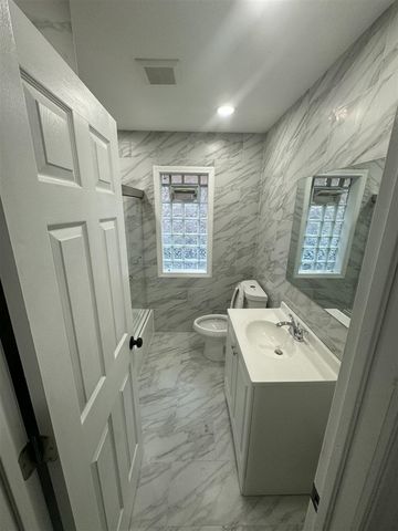 19138 Tireman Avenue, Detroit, MI 48228