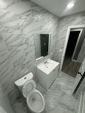 19138 Tireman Avenue, Detroit, MI 48228