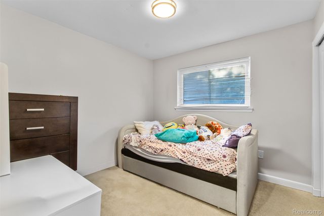 24840 Thorndyke Street, Southfield, MI 48033