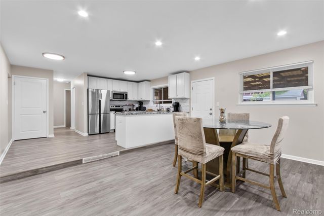 24840 Thorndyke Street, Southfield, MI 48033