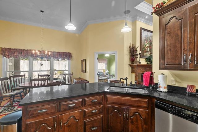 125 Habersham Dr, Dothan, AL 36301