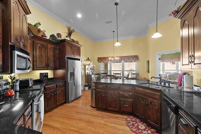 125 Habersham Dr, Dothan, AL 36301