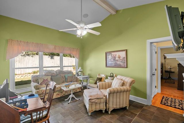 125 Habersham Dr, Dothan, AL 36301