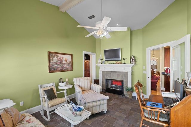 125 Habersham Dr, Dothan, AL 36301