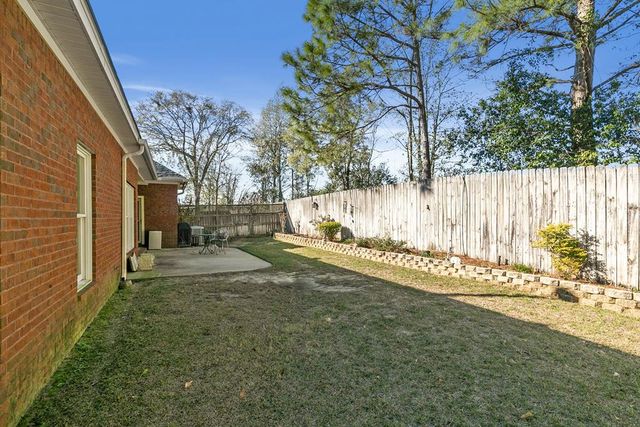 125 Habersham Dr, Dothan, AL 36301