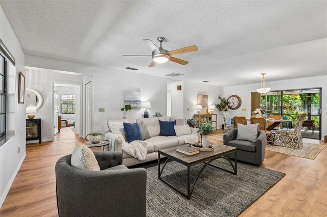 16509 ROUND OAK DRIVE, Tampa, FL 33618