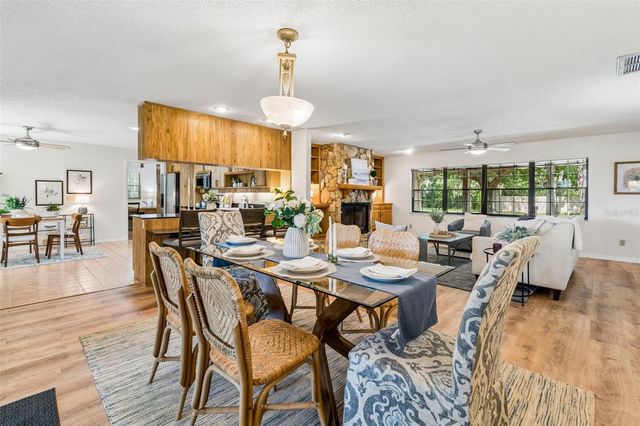16509 ROUND OAK DRIVE, Tampa, FL 33618