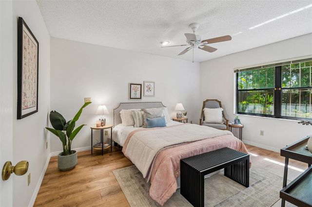16509 ROUND OAK DRIVE, Tampa, FL 33618