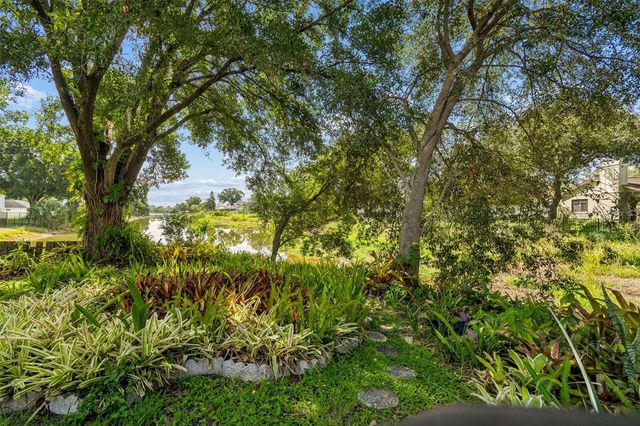 16509 ROUND OAK DRIVE, Tampa, FL 33618