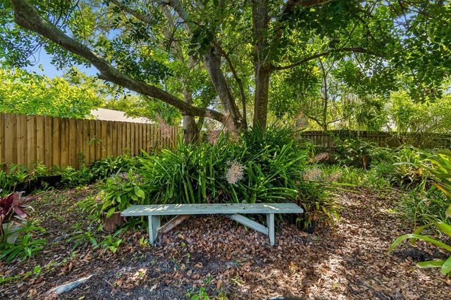 16509 ROUND OAK DRIVE, Tampa, FL 33618