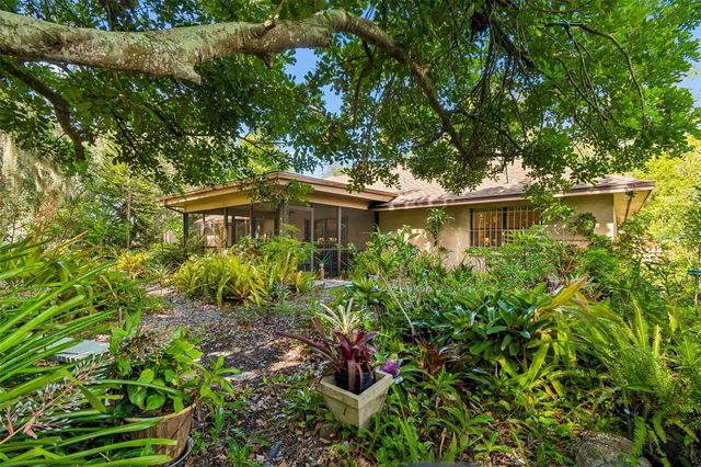 16509 ROUND OAK DRIVE, Tampa, FL 33618