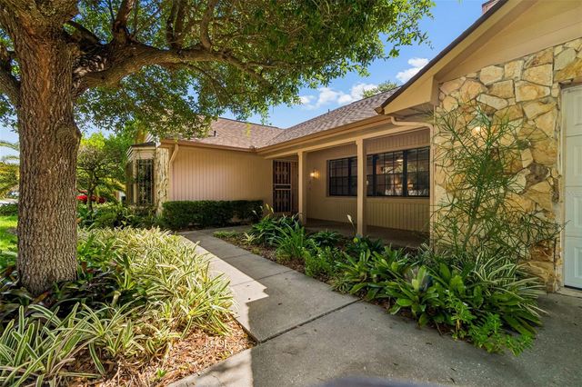16509 ROUND OAK DRIVE, Tampa, FL 33618