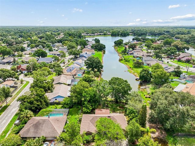 16509 ROUND OAK DRIVE, Tampa, FL 33618