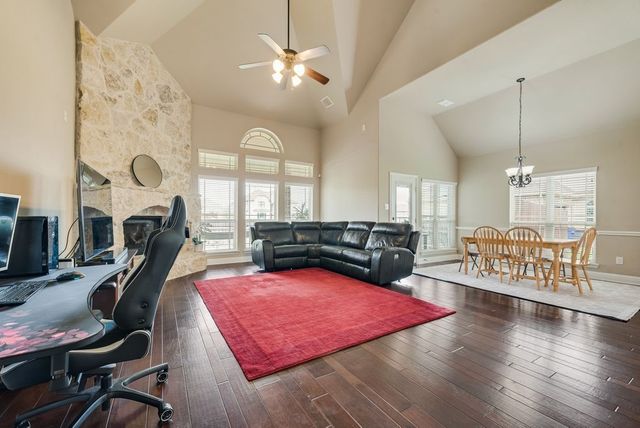 4817 Ellsworth Street, Mansfield, TX 76063