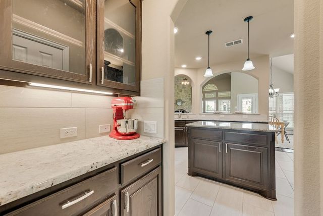 4817 Ellsworth Street, Mansfield, TX 76063