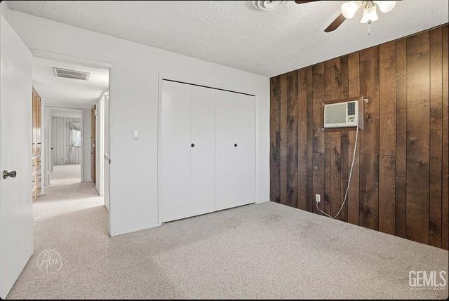 5401 Burning Tree Court, Bakersfield, CA 93309